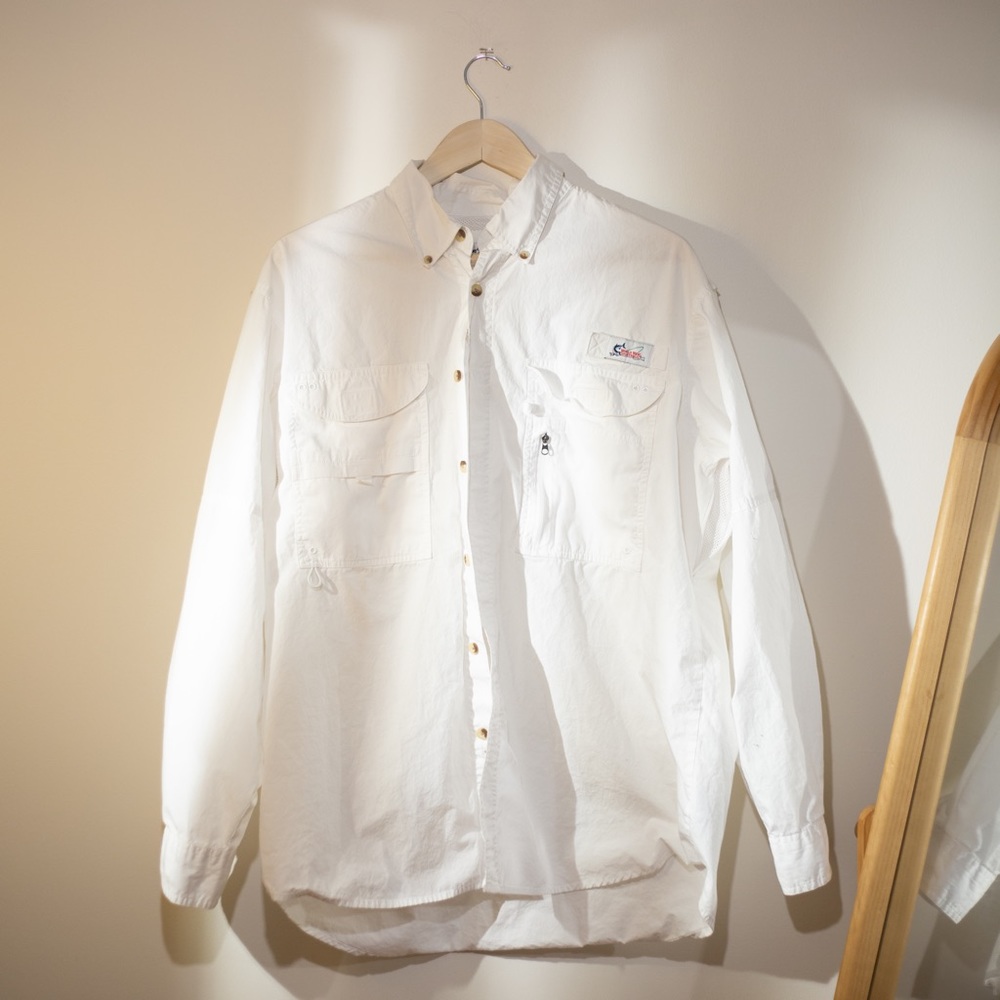 World Wide Sportsman Button Down in White. Size L.